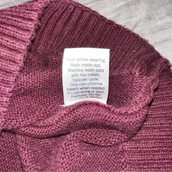 Sonoma Goods for Life Boy's Red/Blue Varsity Stripe Sweater Size 8 EUC - Picture 3 of 6